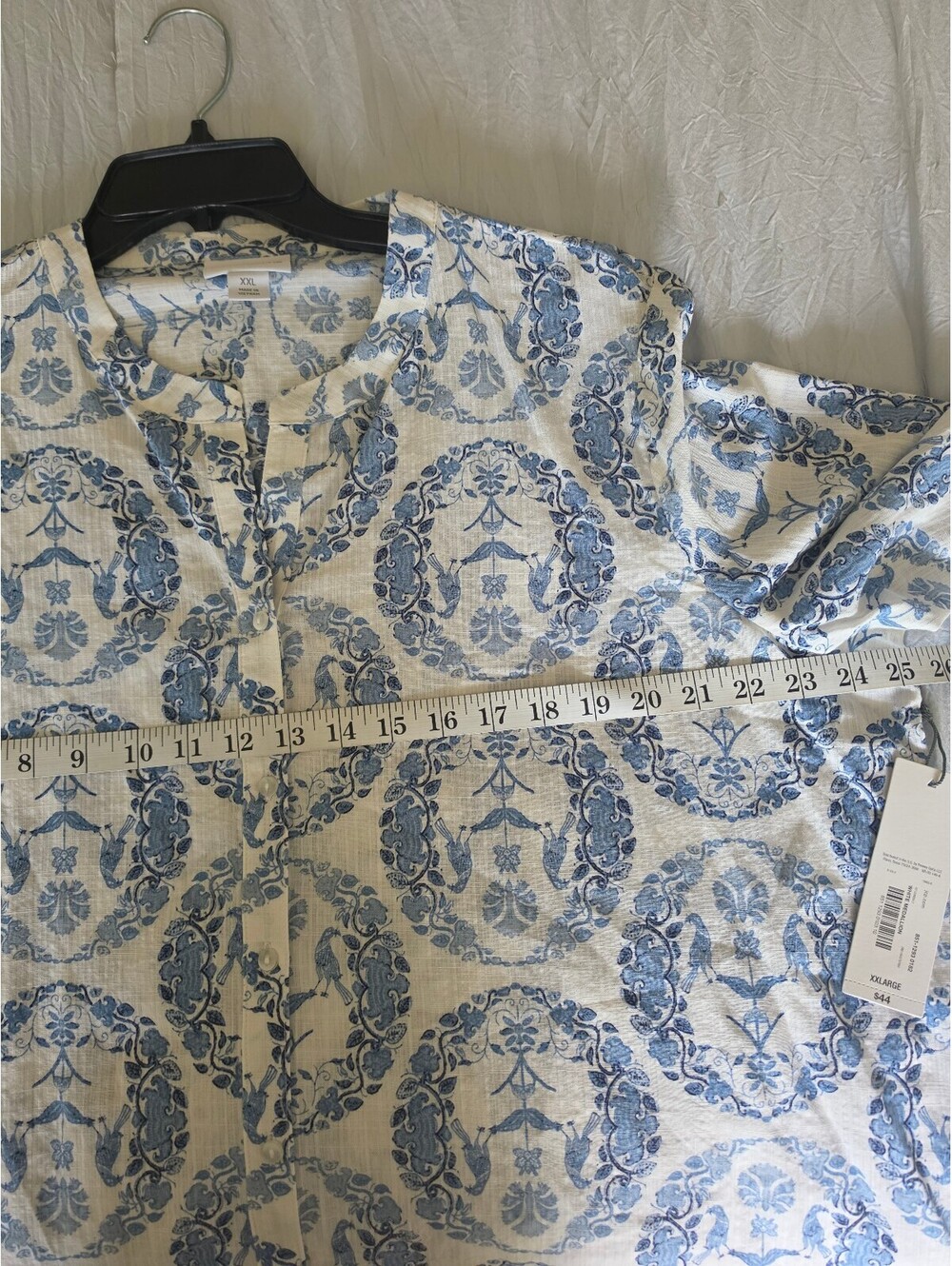 Liz Claiborne XXL White and Blue Floral Button-Up Blouse - Picture 7 of 8